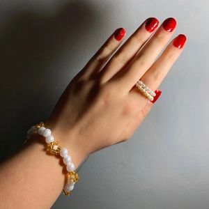 5/$20 (ENTIRE SHOP CLEARANCE) Golden flowers - handmade bracelet